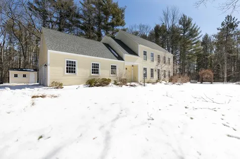 5 Sturbridge Lane Cumberland ME 04021