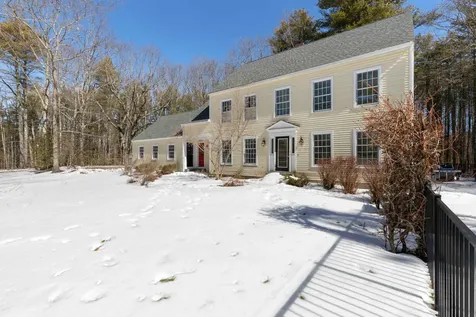 5 Sturbridge Lane Cumberland ME 04021