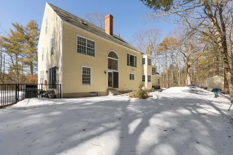 5 Sturbridge Lane Cumberland ME 04021