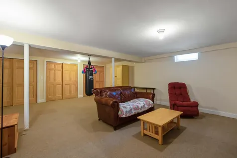 5 Sturbridge Lane Cumberland ME 04021