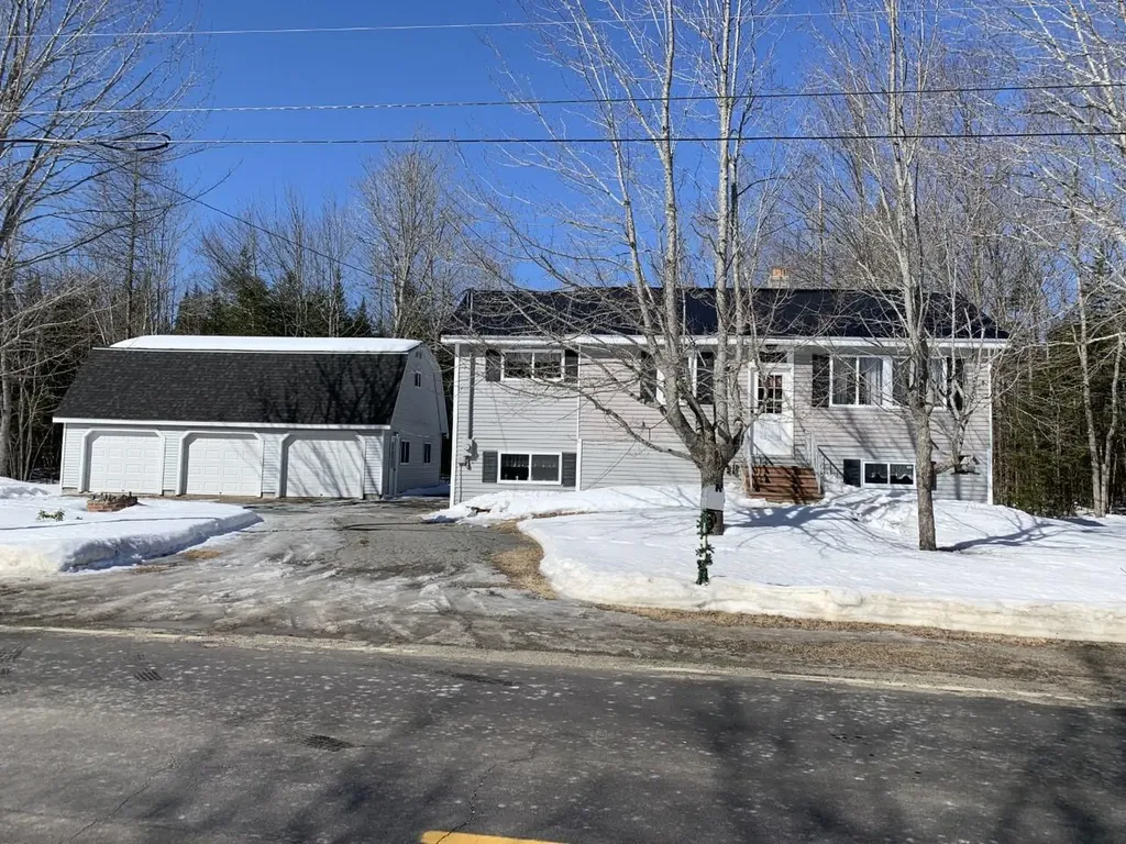 2159 Edinburg Road Argyle Twp ME 04468