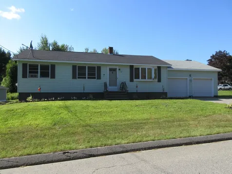 12 Gina Street Lewiston ME 04240