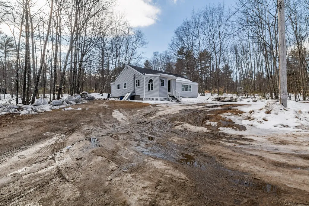 15 Little Lake Road Standish ME 04084