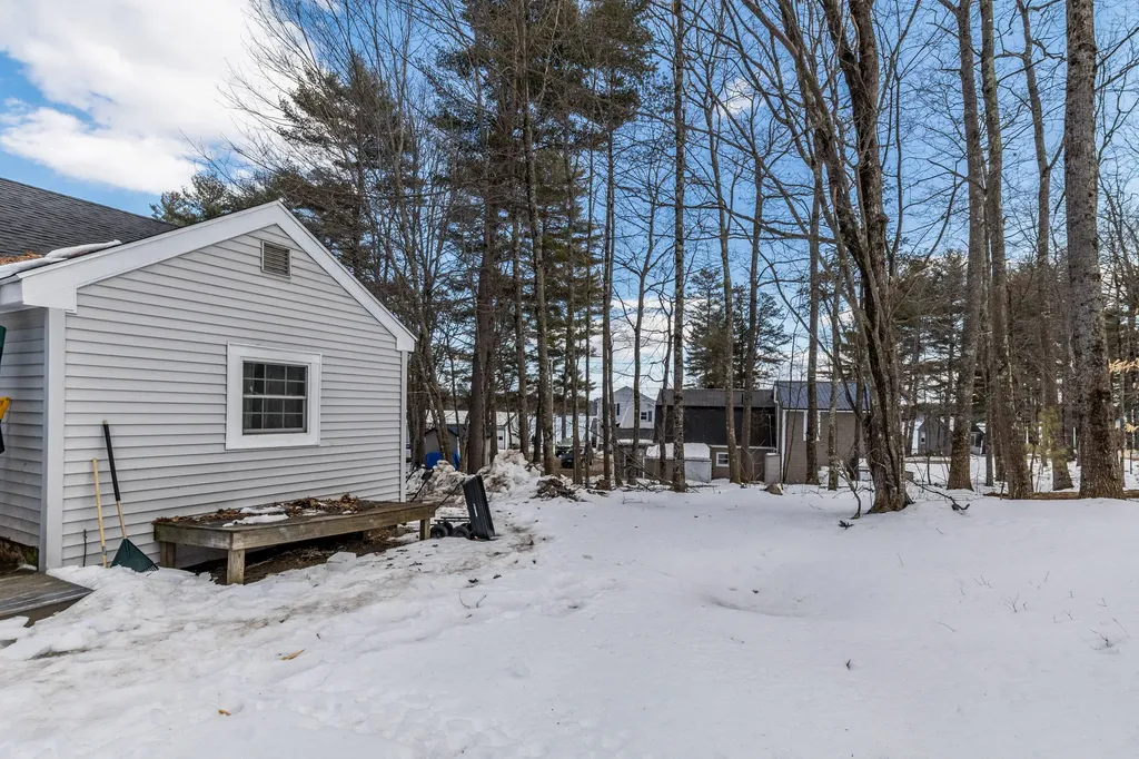 15 Little Lake Road Standish ME 04084