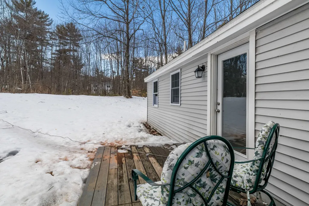 15 Little Lake Road Standish ME 04084