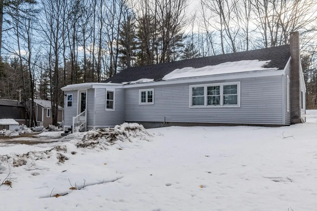 15 Little Lake Road Standish ME 04084