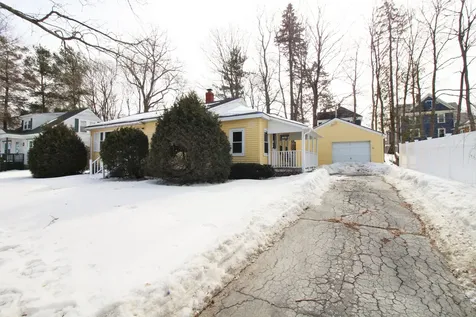 32 Earle Avenue Bangor ME 04401