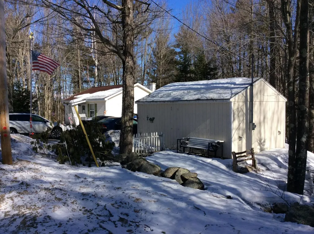 657 Valley Road Waterford ME 04088
