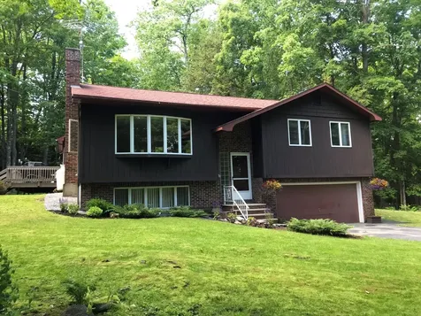 79 Nottingham Road Winthrop ME 04364