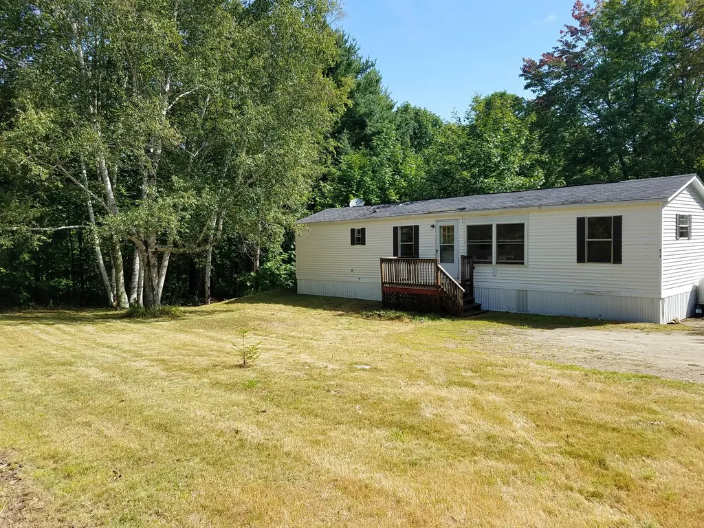 637-639 Post Road Bowdoinham ME 04008