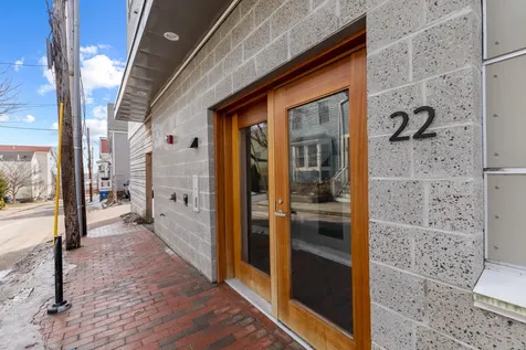22 Tate Street Portland ME 04102