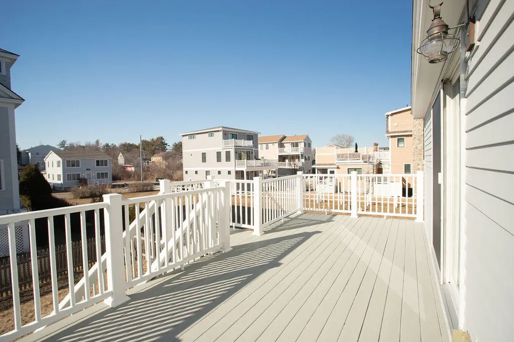 205 Long Beach Avenue York ME 03909