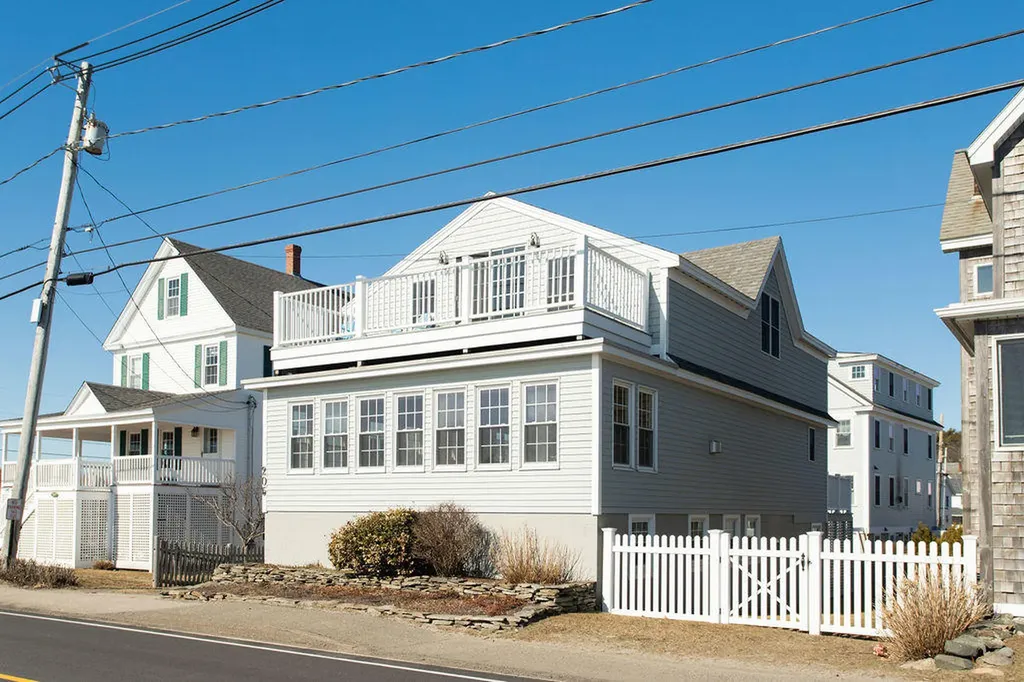 205 Long Beach Avenue York ME 03909