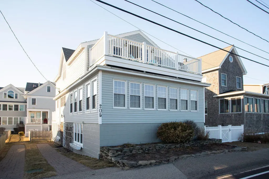 205 Long Beach Avenue York ME 03909