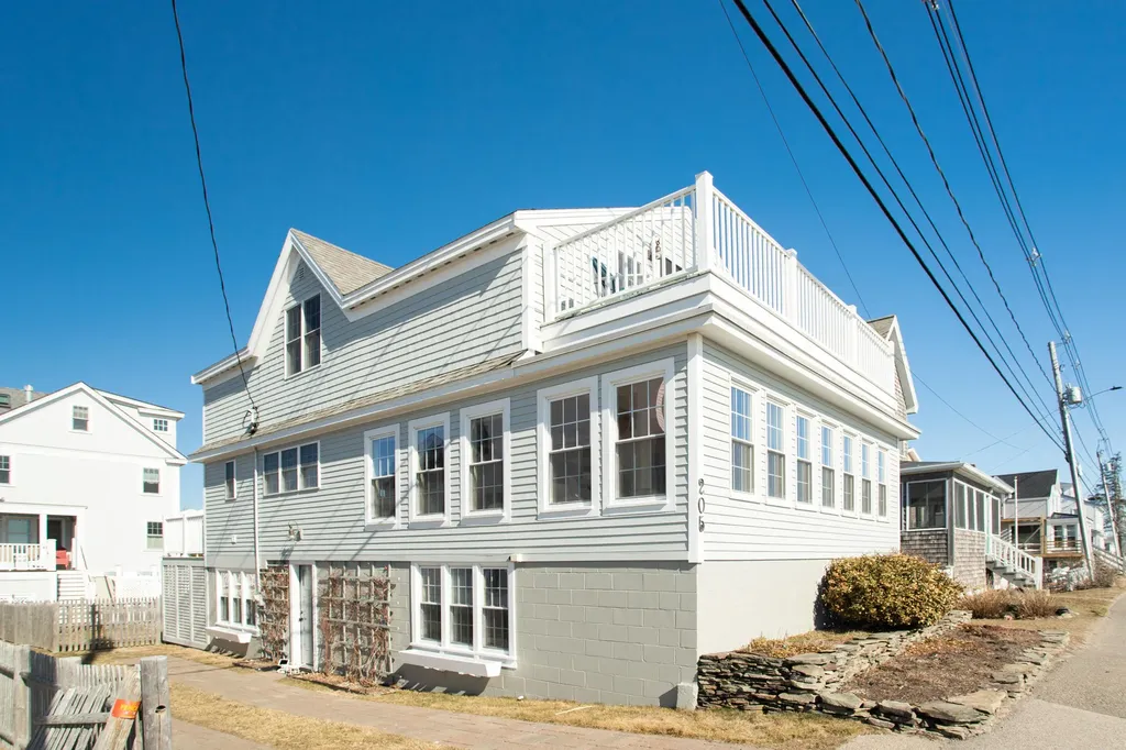 205 Long Beach Avenue York ME 03909