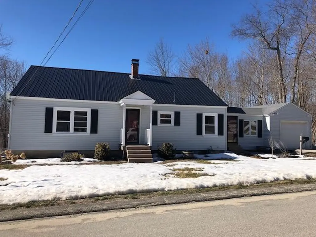 73 Sunset Avenue Auburn ME 04210