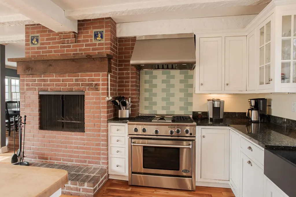 133 River Road York ME 03902