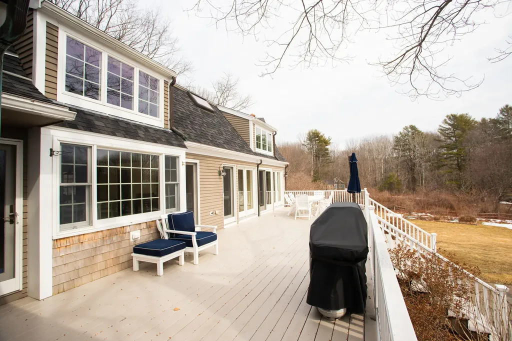 133 River Road York ME 03902