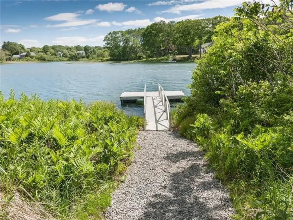 133 River Road York ME 03902