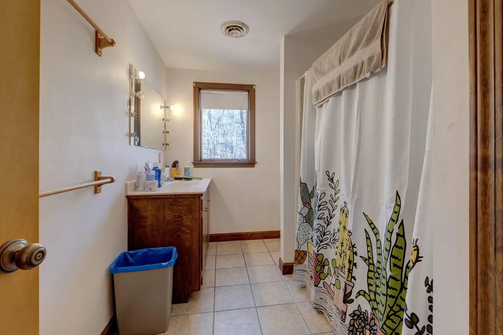 48 Columbia Avenue Brunswick ME 04011