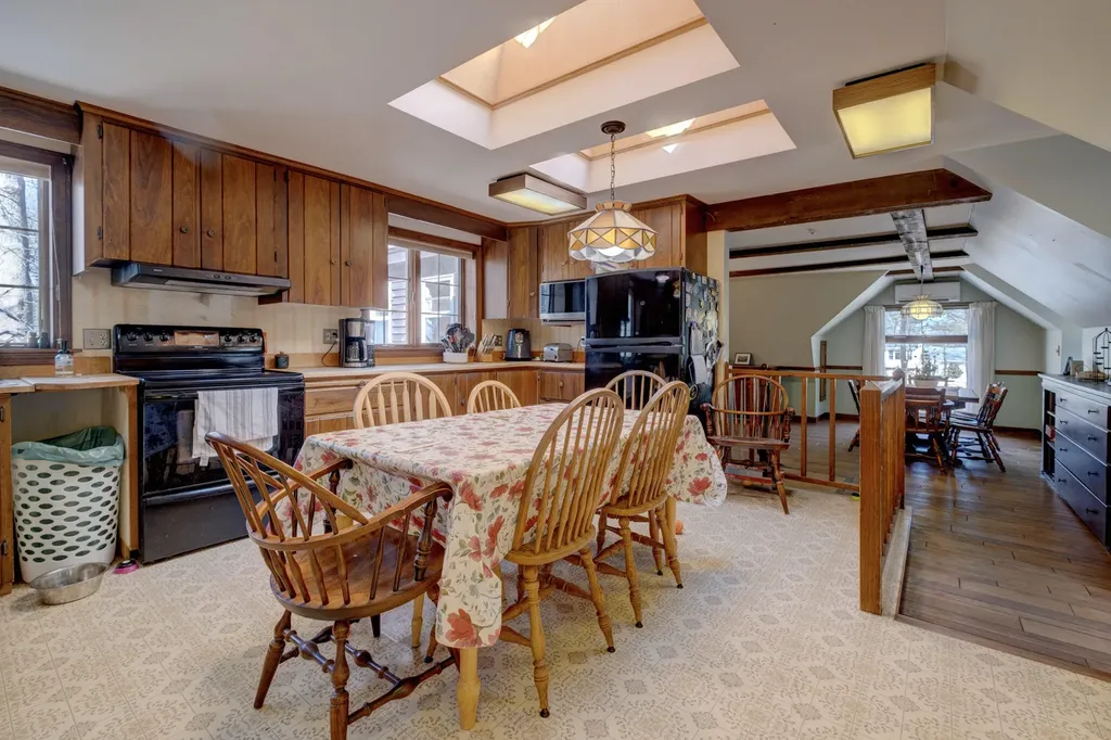 48 Columbia Avenue Brunswick ME 04011
