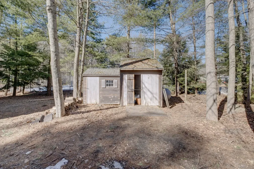48 Columbia Avenue Brunswick ME 04011