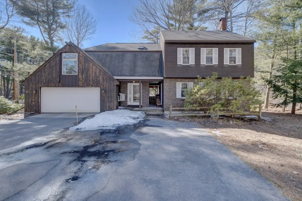 48 Columbia Avenue Brunswick ME 04011