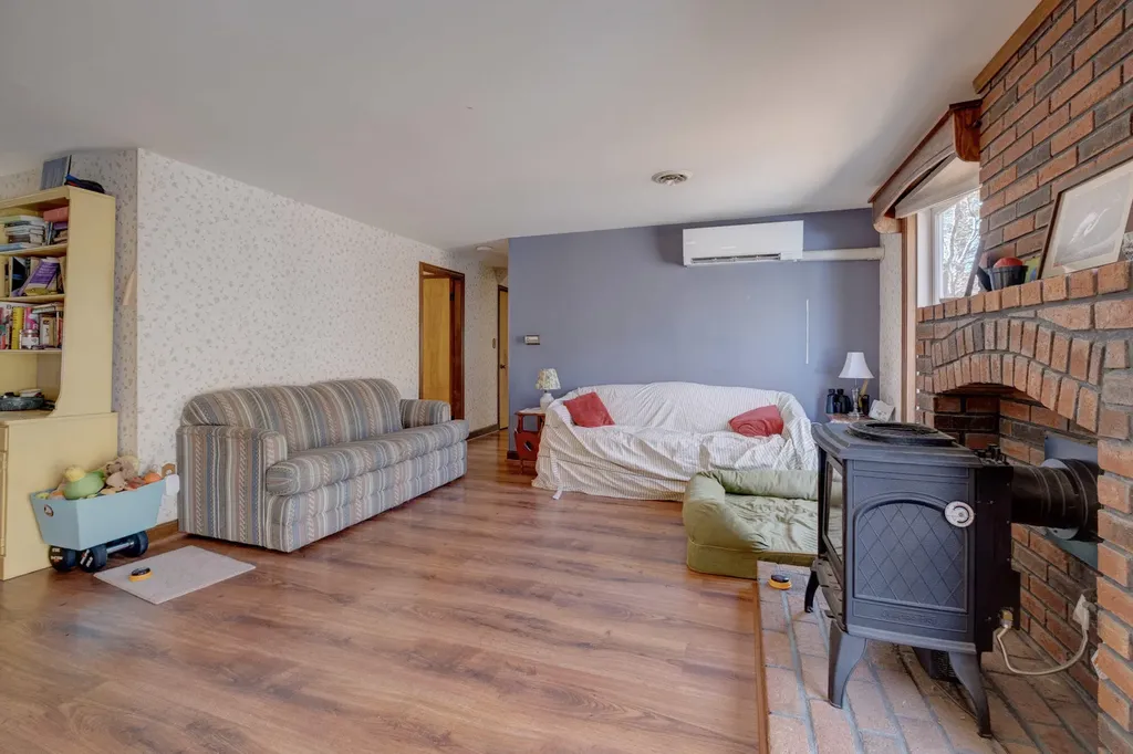 48 Columbia Avenue Brunswick ME 04011