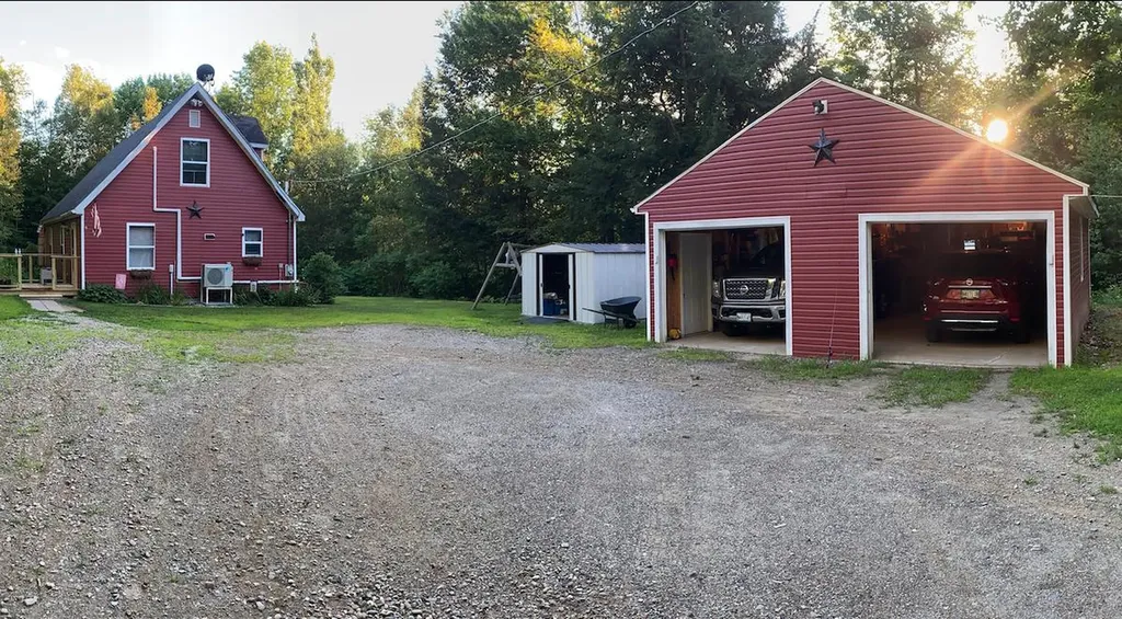 1137 South Mountain Valley Highway Montville ME 04941