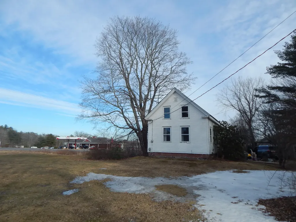 87 Churchill Street Wiscasset ME 04578