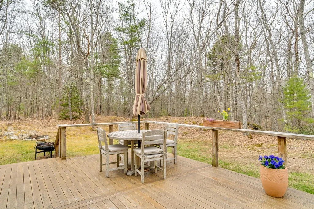 49 Stonewall Road Harpswell ME 04079