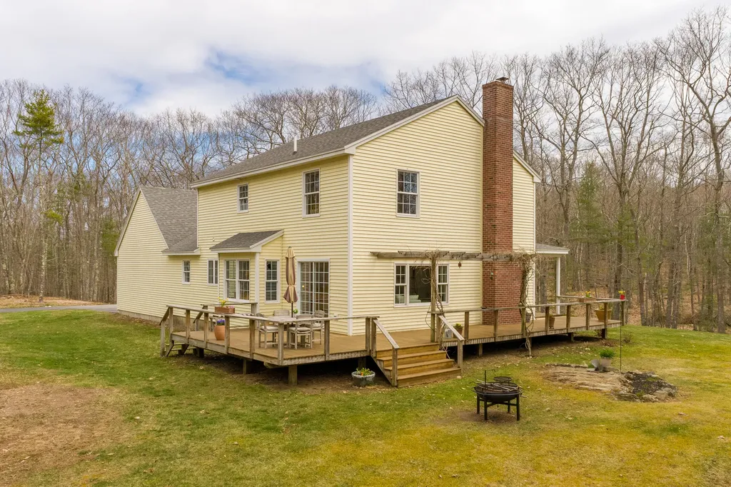 49 Stonewall Road Harpswell ME 04079