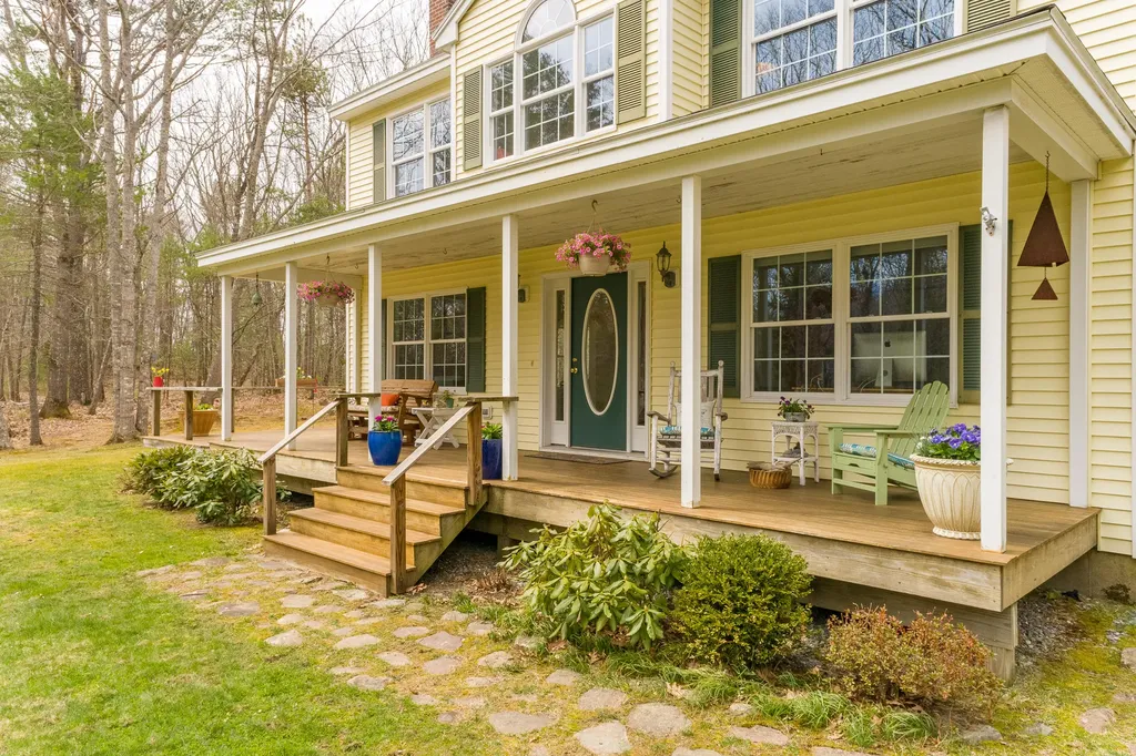 49 Stonewall Road Harpswell ME 04079