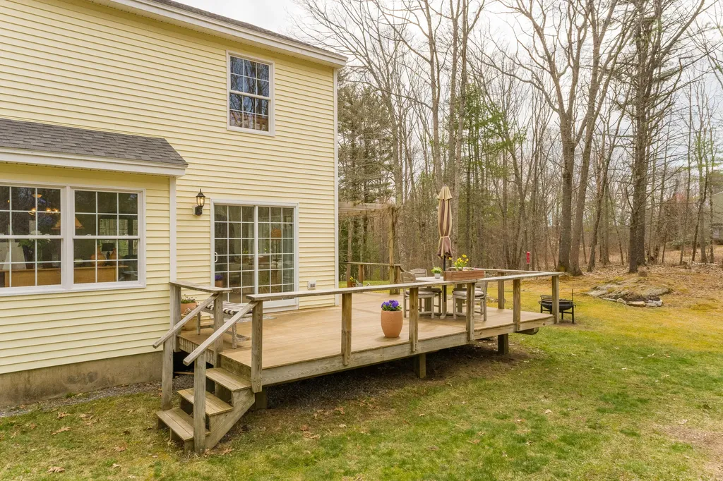49 Stonewall Road Harpswell ME 04079