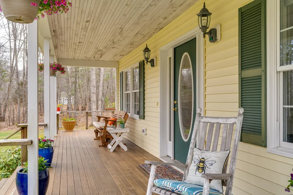 49 Stonewall Road Harpswell ME 04079