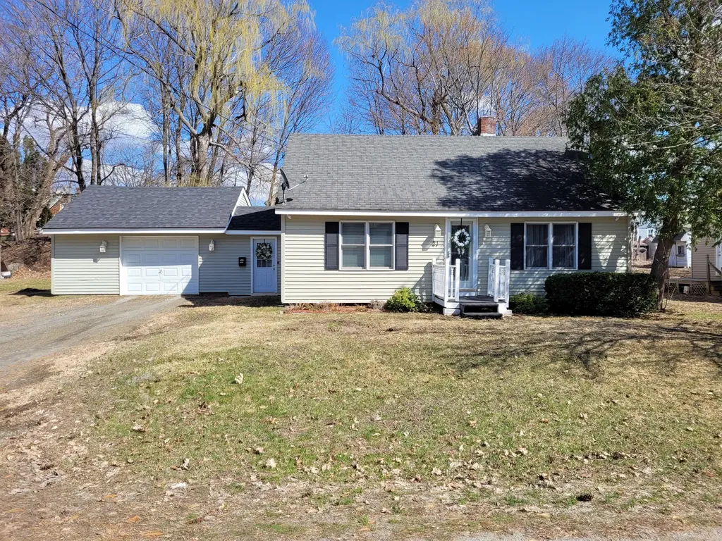 21 Central Avenue Waterville ME 04901