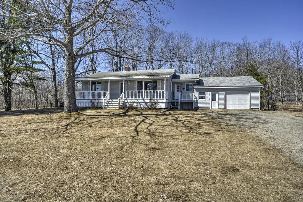 477 Bay Road Bowdoinham ME 04008