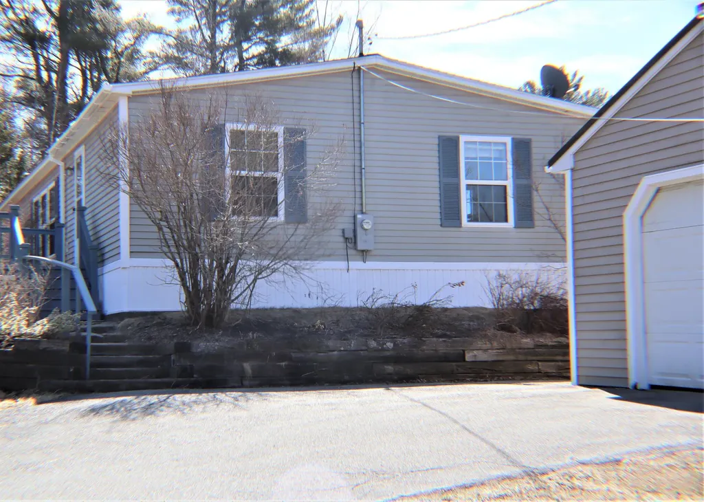 81 Jackson Road Waldoboro ME 04572