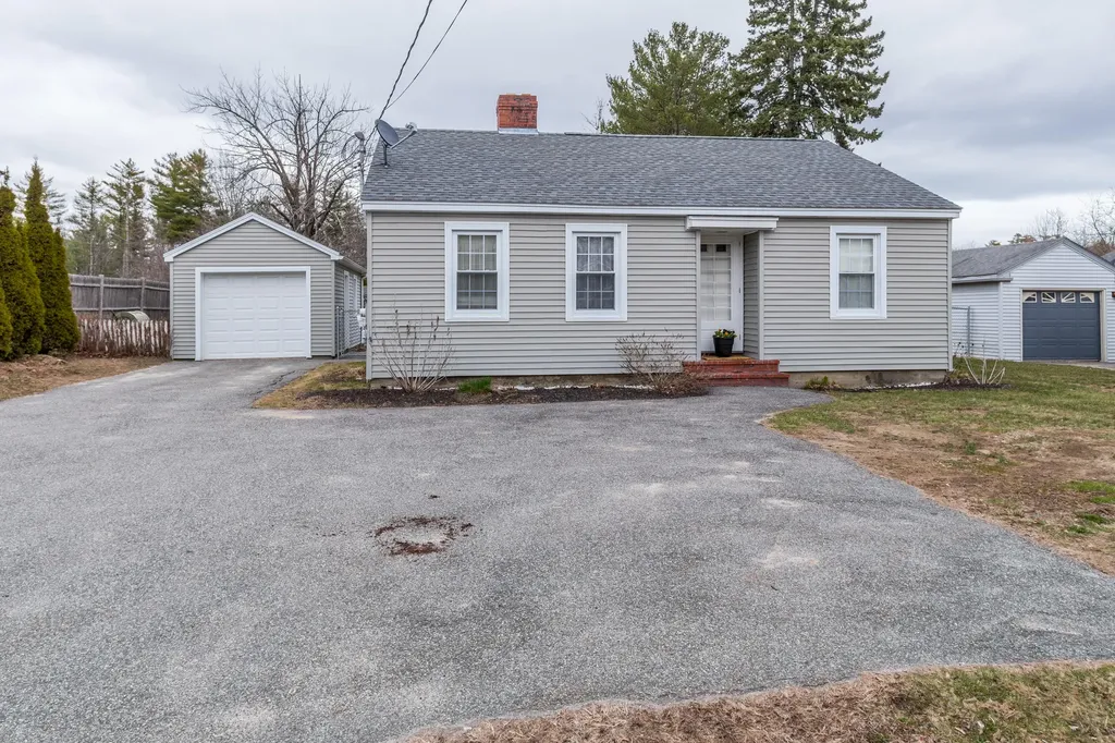 115 Bridgton Road Westbrook ME 04092