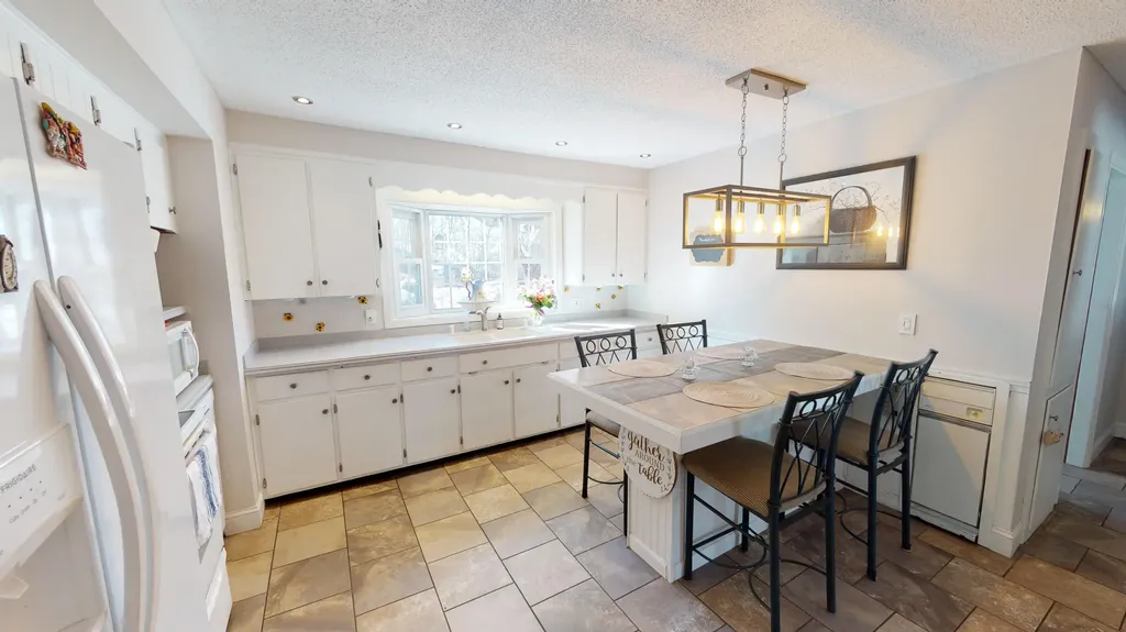 1377 Sabattus Street Lewiston ME 04240