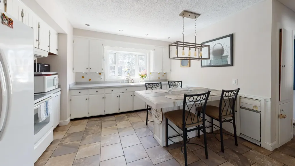 1377 Sabattus Street Lewiston ME 04240