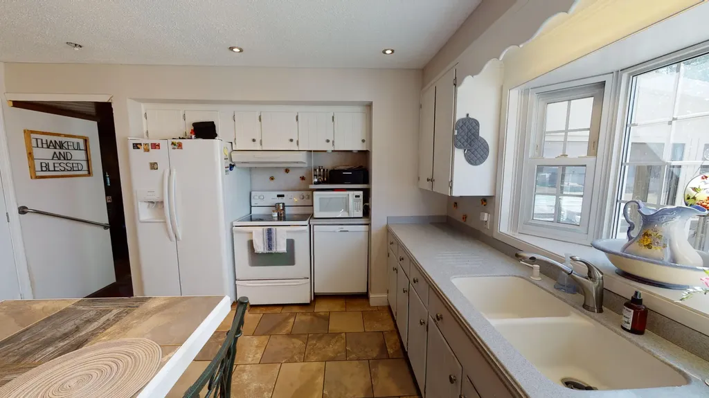 1377 Sabattus Street Lewiston ME 04240