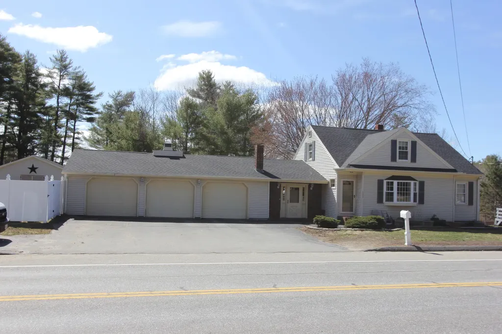 1377 Sabattus Street Lewiston ME 04240