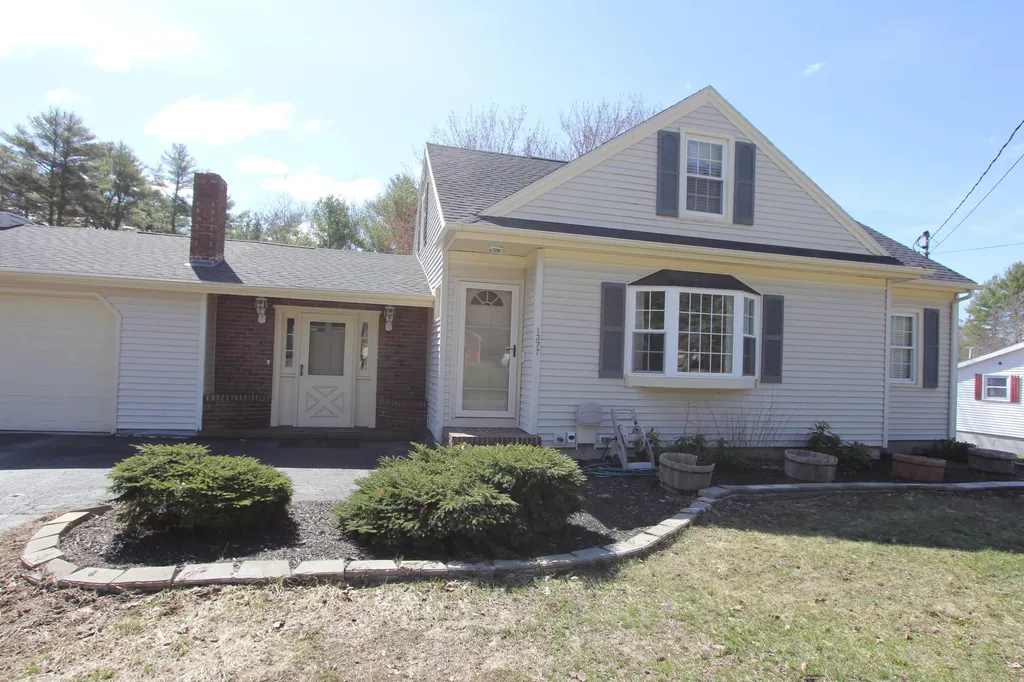 1377 Sabattus Street Lewiston ME 04240
