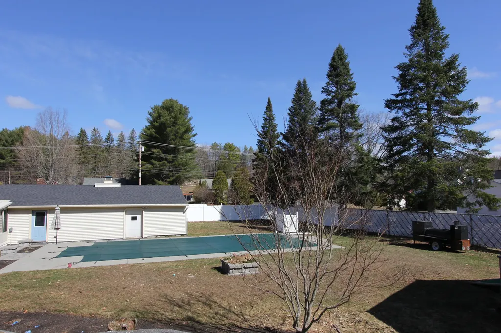 1377 Sabattus Street Lewiston ME 04240