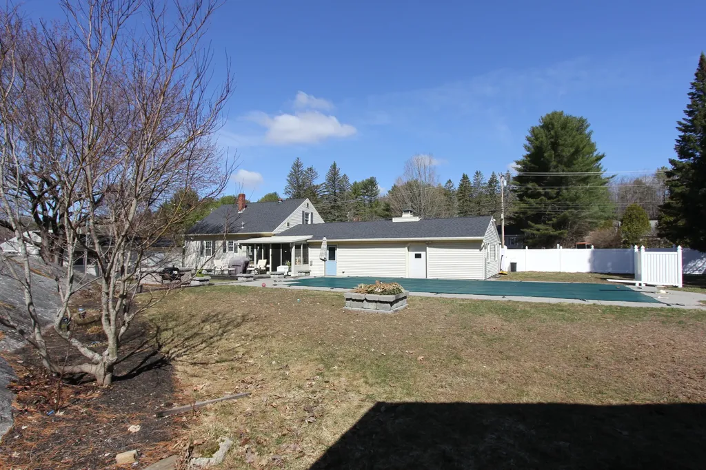 1377 Sabattus Street Lewiston ME 04240