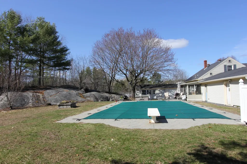 1377 Sabattus Street Lewiston ME 04240