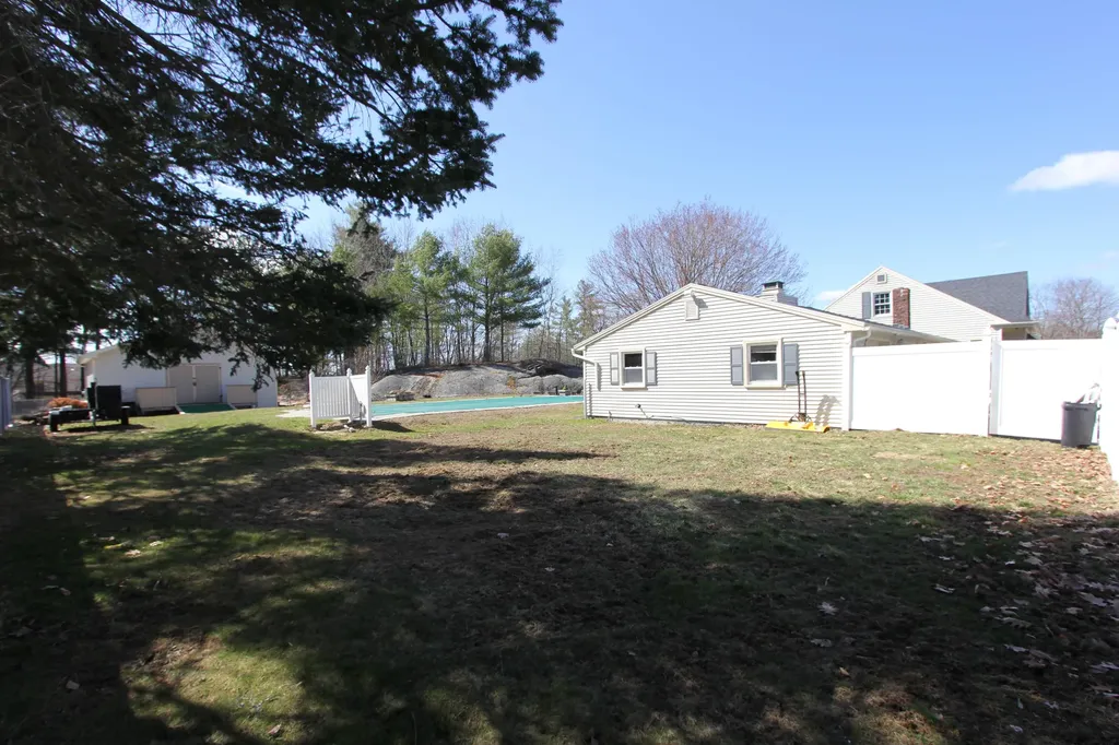 1377 Sabattus Street Lewiston ME 04240