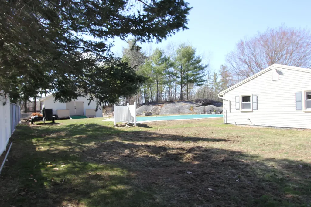 1377 Sabattus Street Lewiston ME 04240