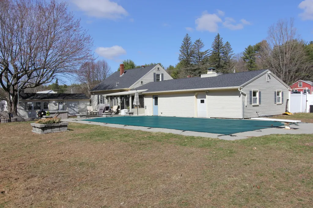 1377 Sabattus Street Lewiston ME 04240